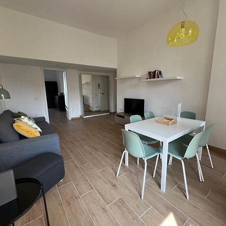 מילאנו New Apartment With Balcony, Isola Bosco Verticale מראה חיצוני תמונה
