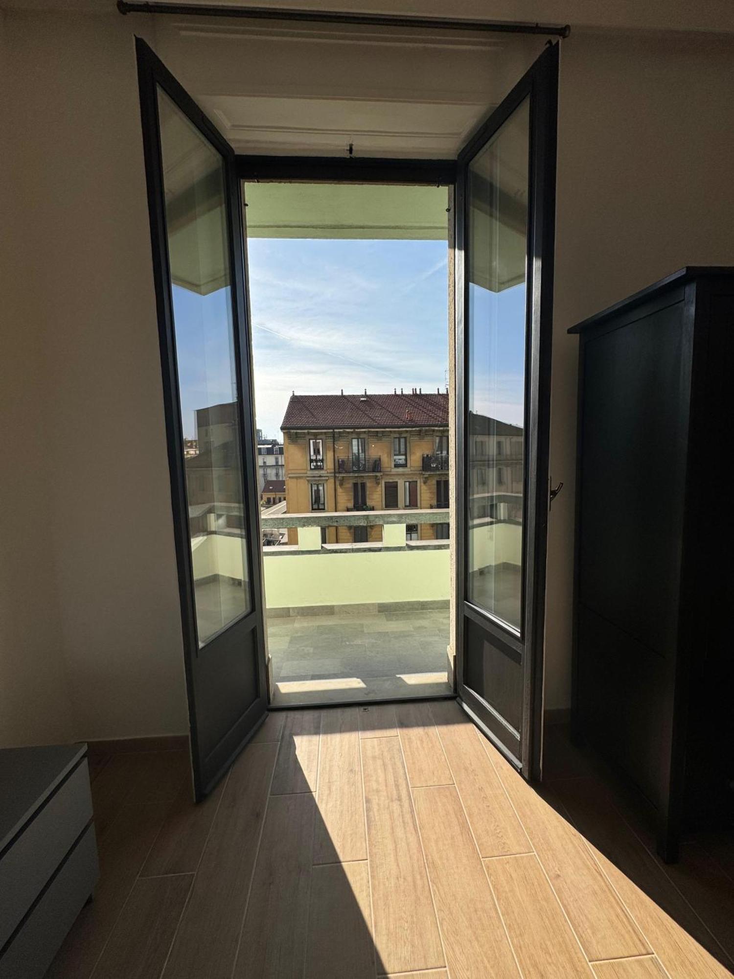 מילאנו New Apartment With Balcony, Isola Bosco Verticale מראה חיצוני תמונה