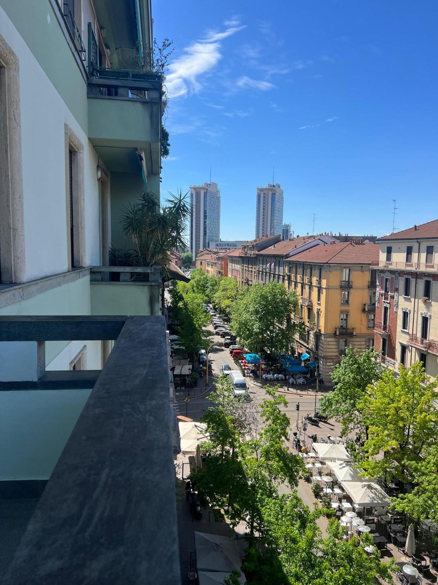 מילאנו New Apartment With Balcony, Isola Bosco Verticale מראה חיצוני תמונה